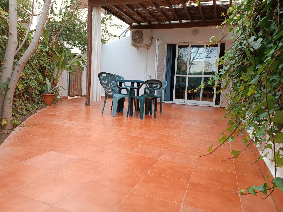 Casa Baja Naturista Con Patio En Primera Linea De Playa Con Piscina Comunitaria! Vera Kültér fotó